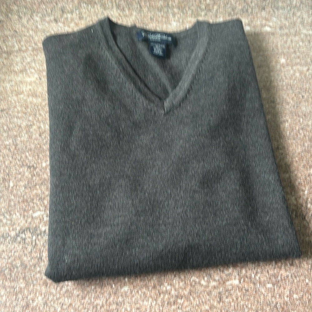 Brooks brothers dark gray v neck sweater